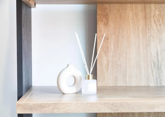 Apartamento Modern 2 Bedroom Flat Near Centre With Free Parking, Ideal For Contractors & Long - Nordstay *